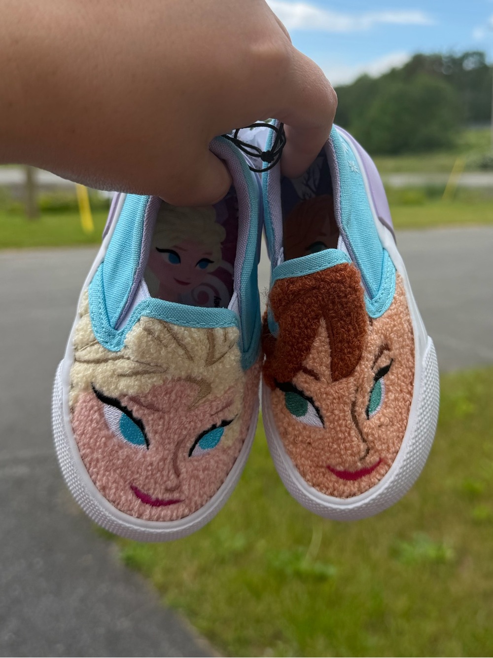 Disney Frozen Elsa & Anna Girls' Slip-On Sneakers NWT C5